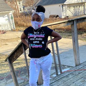 Meet your Posher, Iani